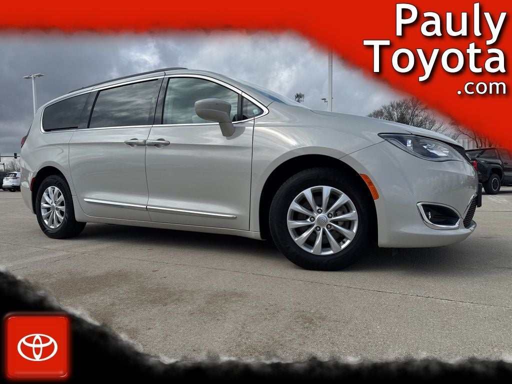 2017 Chrysler Pacifica Touring L