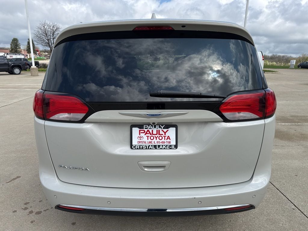 2017 Chrysler Pacifica Touring L