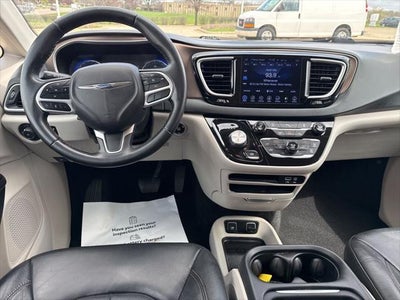 2017 Chrysler Pacifica Touring L