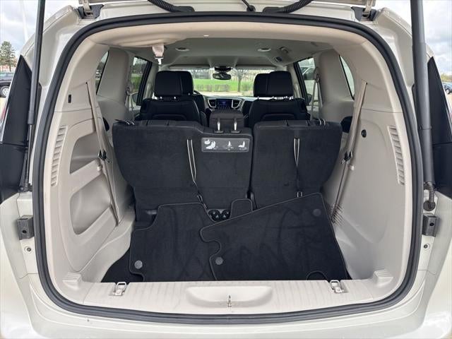 2017 Chrysler Pacifica Touring L