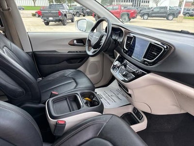 2017 Chrysler Pacifica Touring L