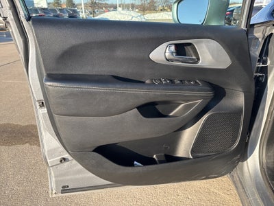 2020 Chrysler Pacifica Touring