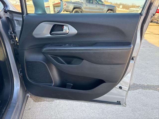 2020 Chrysler Pacifica Touring