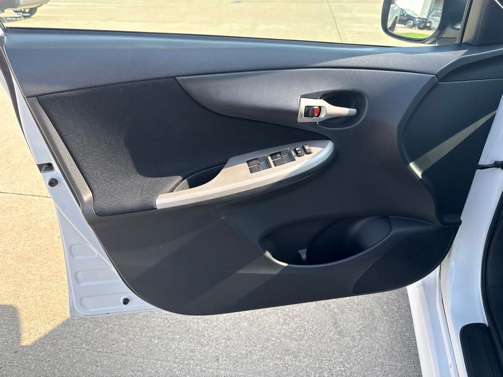 2013 Toyota COROLLA S