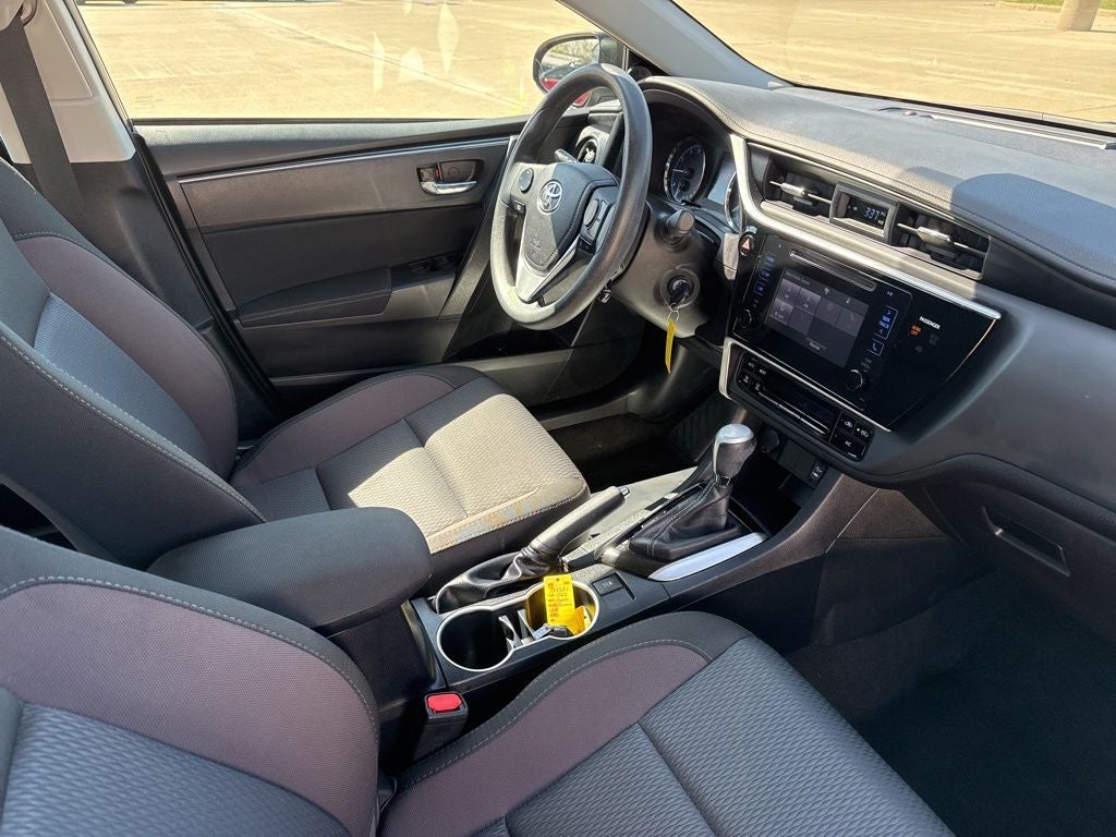 2017 Toyota COROLLA LE
