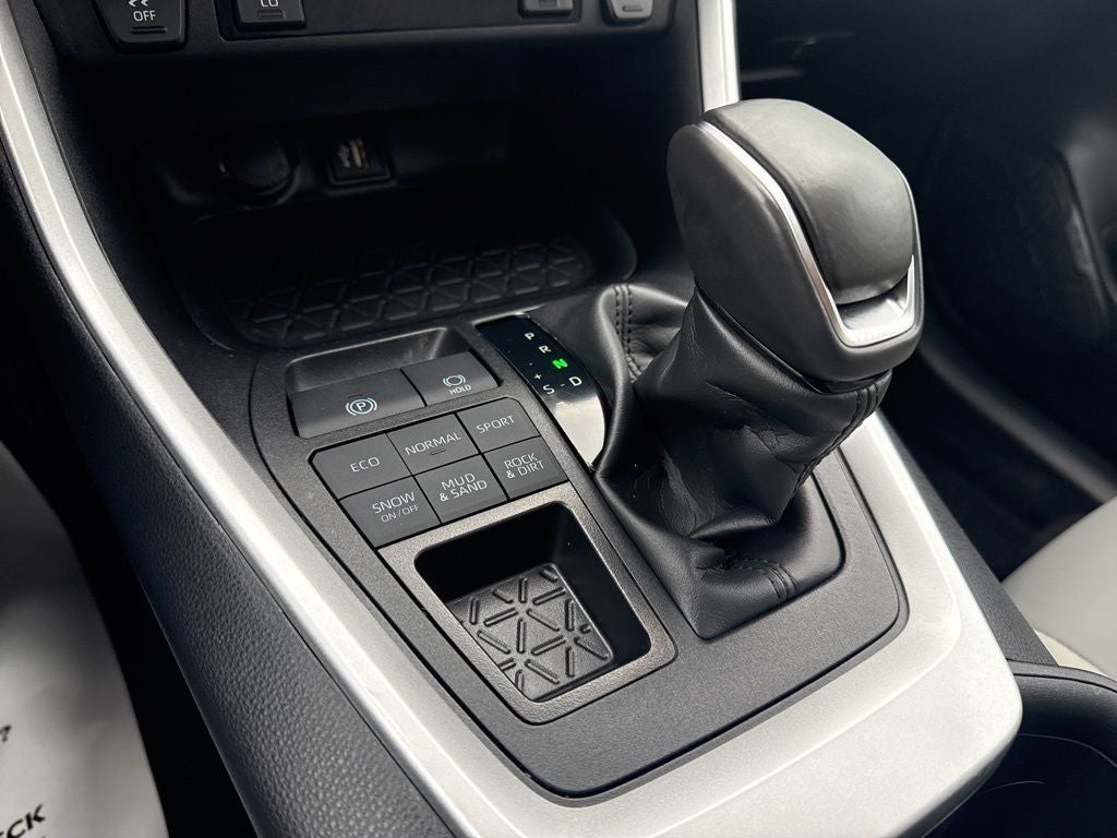 2025 Toyota RAV4 XLE Premium TOYOTA GOLD CERTIFIED
