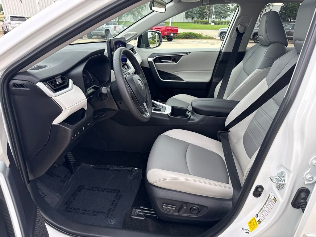 2025 Toyota RAV4 XLE Premium GOLD CERTIFIED