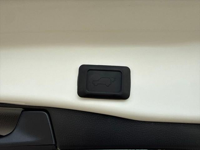 2025 Toyota RAV4 XLE Premium GOLD CERTIFIED