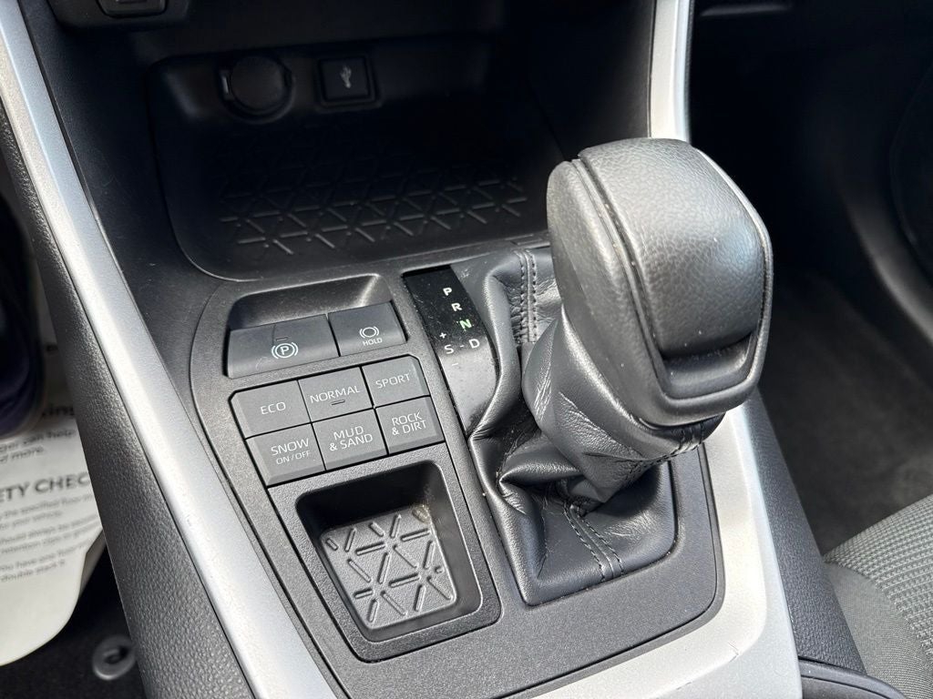 2022 Toyota RAV4 LE TOYOTA GOLD CERTIFIED