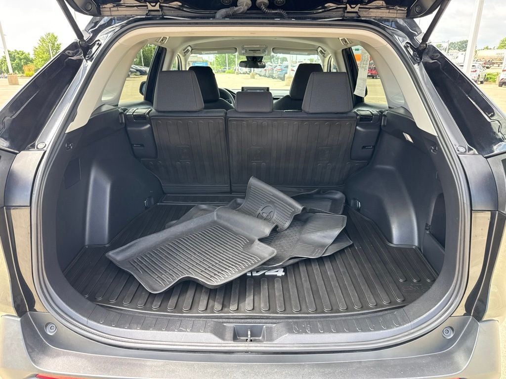 2022 Toyota RAV4 LE TOYOTA GOLD CERTIFIED