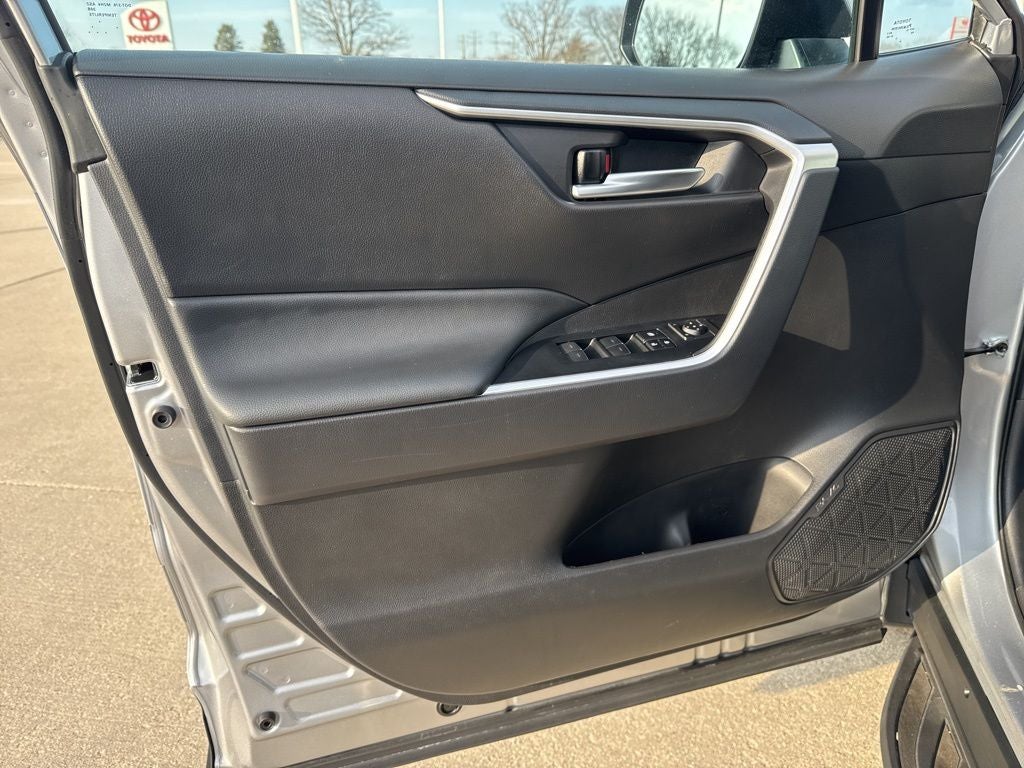 2024 Toyota RAV4 XLE TOYOTA GOLD CERTIFIED