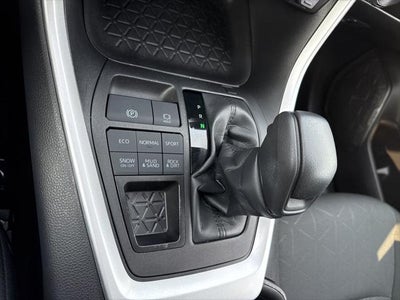 2024 Toyota RAV4 XLE TOYOTA GOLD CERTIFIED