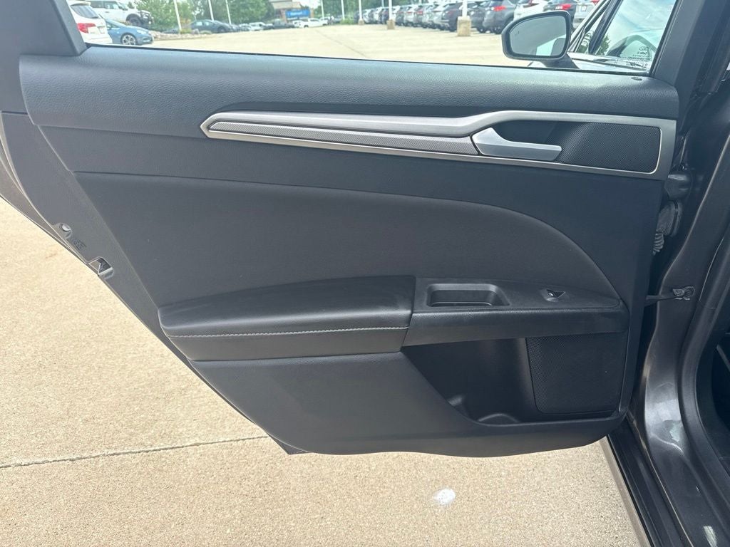 2020 Ford Fusion SE
