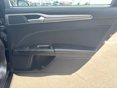 2020 Ford Fusion SE