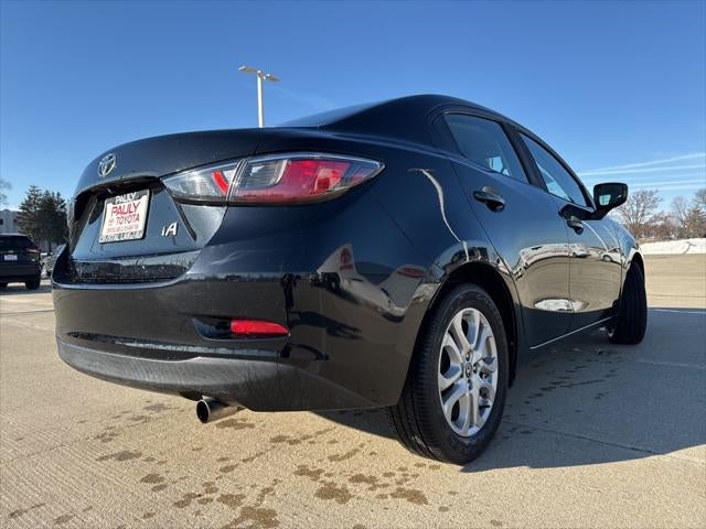 2017 Toyota YARIS iA Base