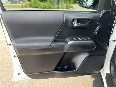 2022 Toyota TACOMA TRD OFFRD TRD Off-Road V6 TOYOTA SILVER CERTIFIED