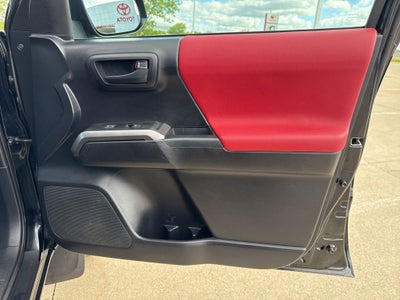 2020 Toyota TACOMA SR5 SR5 V6