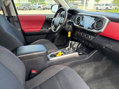 2020 Toyota TACOMA SR5 SR5 V6