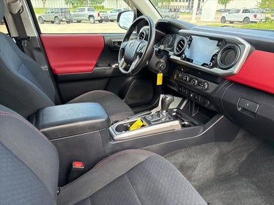 2020 Toyota TACOMA SR5 SR5 V6