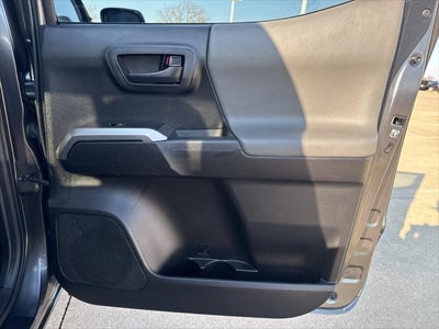 2019 Toyota TACOMA SR5 SR5 V6