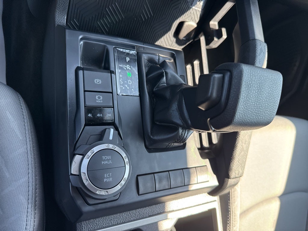 2024 Toyota TACOMA SR5 SR5 TOYOTA GOLD CERTIFIED