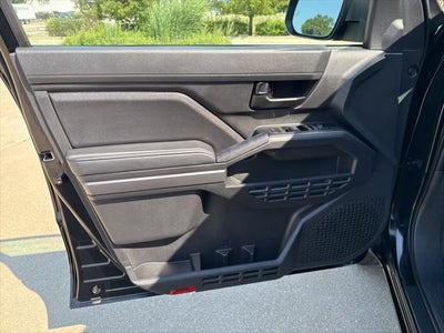 2024 Toyota TACOMA SR5 SR5 TOYOTA GOLD CERTIFIED