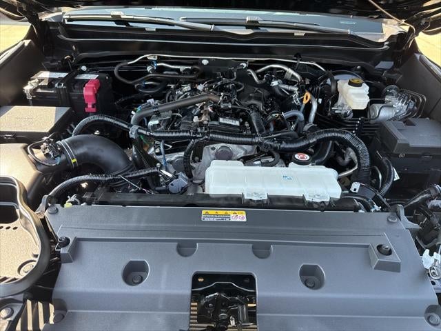 2024 Toyota TACOMA SR5 SR5 TOYOTA GOLD CERTIFIED