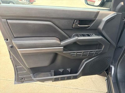2025 Toyota Tacoma SR5 TOYOTA GOLD CERTIFIED