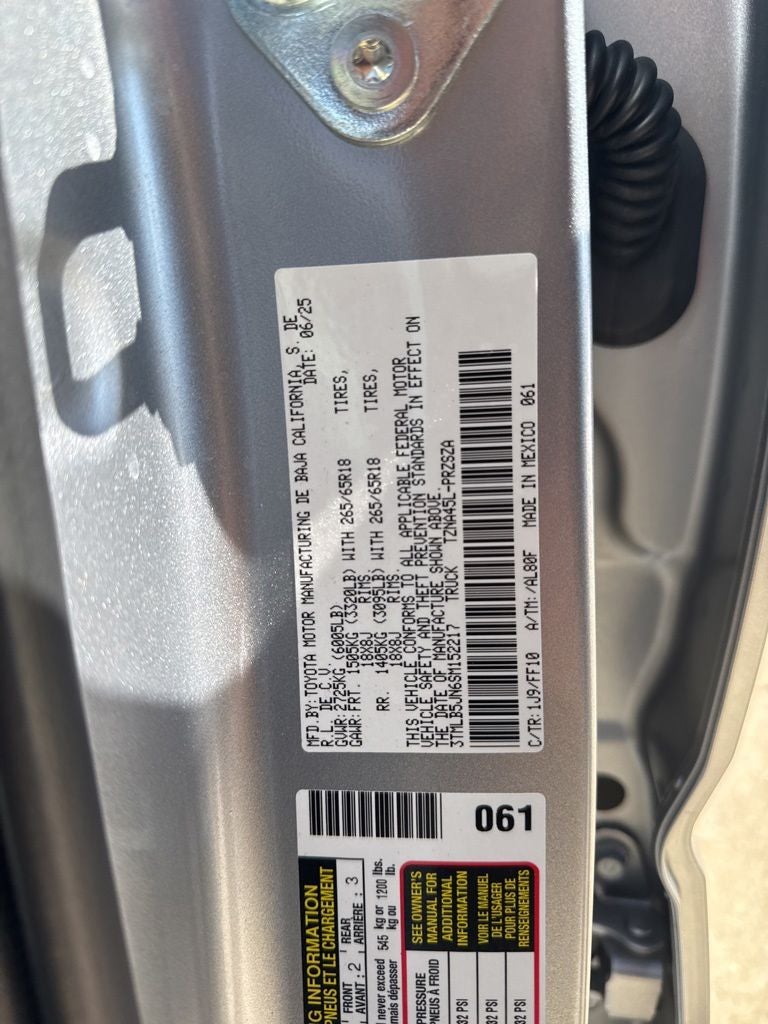 2025 Toyota TACOMA SR5 SR5 GOLD CERTIFIED