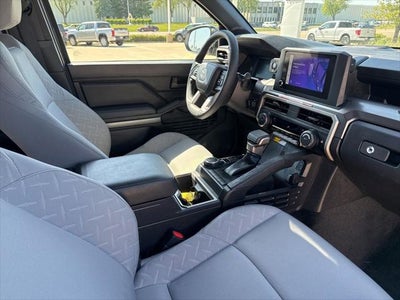 2025 Toyota TACOMA SR5 SR5 GOLD CERTIFIED