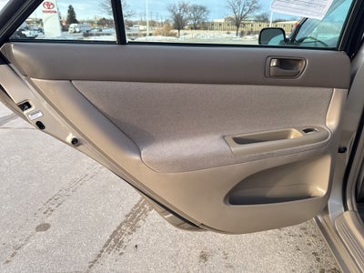 2004 Toyota Camry LE