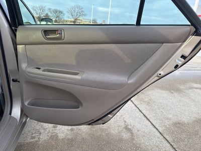 2004 Toyota Camry LE