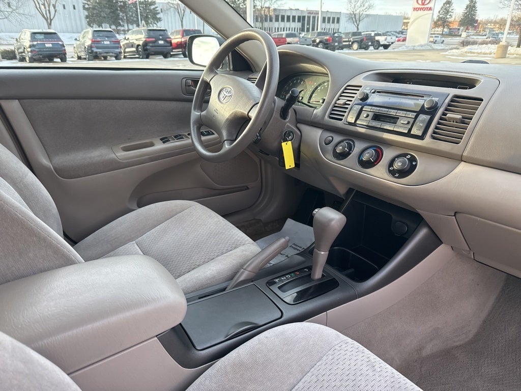 2004 Toyota Camry LE