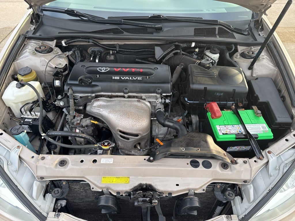 2004 Toyota Camry LE