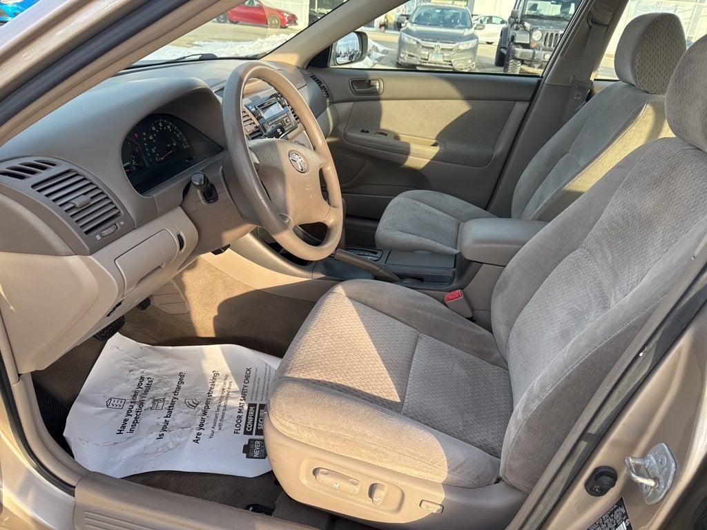 2004 Toyota Camry LE