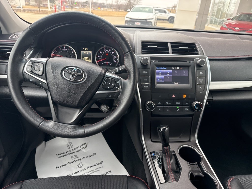 2017 Toyota CAMRY SE