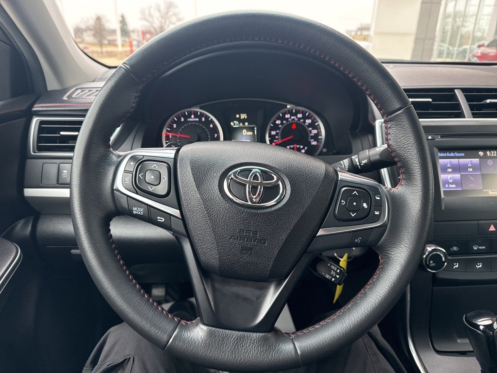 2017 Toyota CAMRY SE