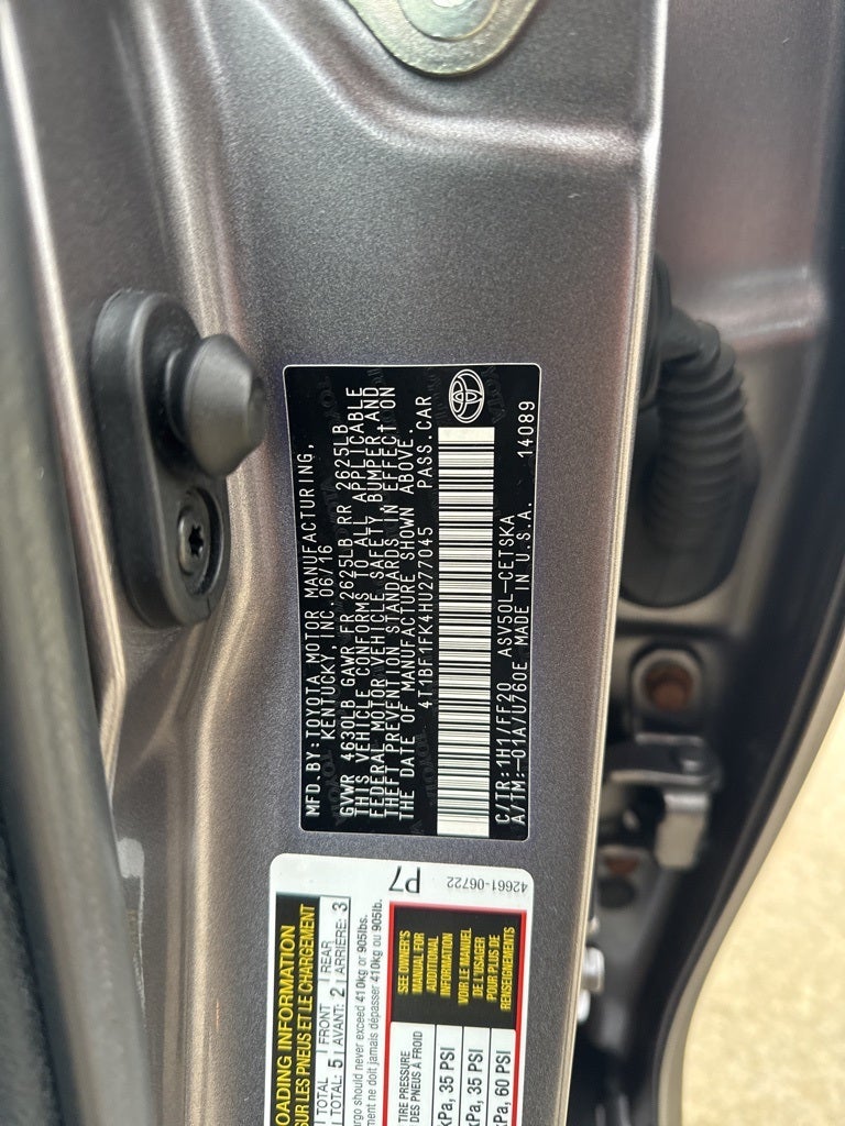 2017 Toyota CAMRY SE