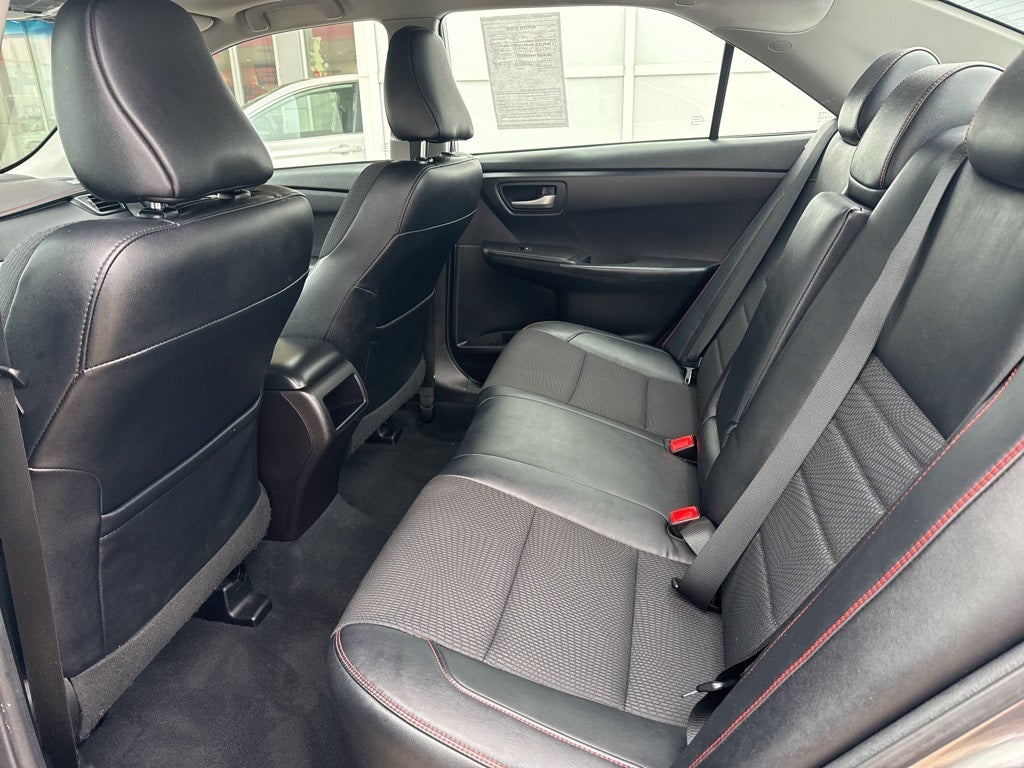 2017 Toyota CAMRY SE