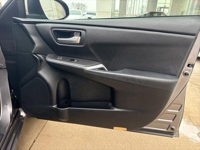 2017 Toyota CAMRY SE