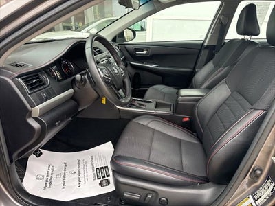 2017 Toyota CAMRY SE