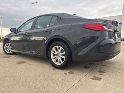 2025 Toyota CAMRY LE