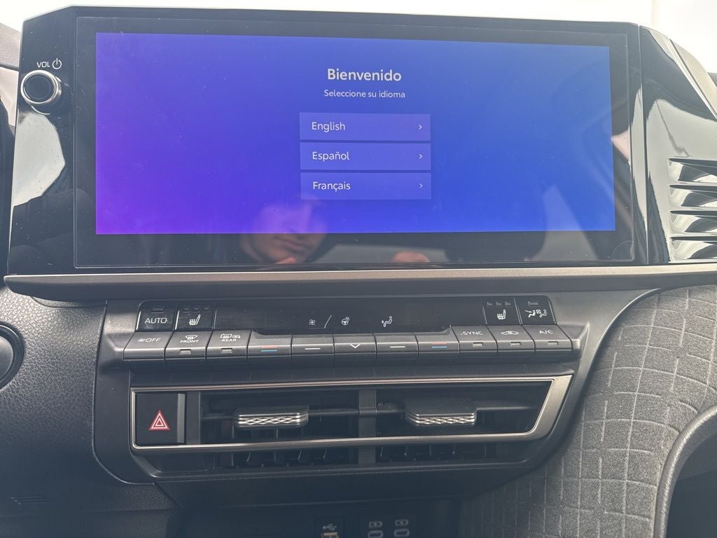 2025 Toyota CAMRY XLE