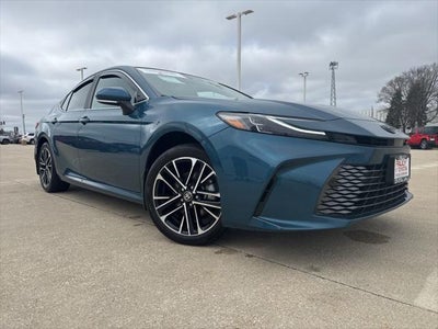 2025 Toyota CAMRY XLE