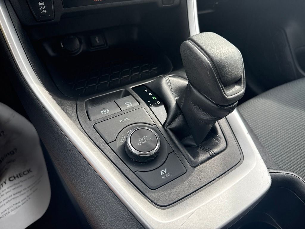 2022 Toyota RAV4 Hybrid LE TOYOTA GOLD CERTIFIED