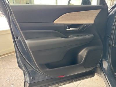 2025 Toyota GRAND HIGHLANDER HEV Limited