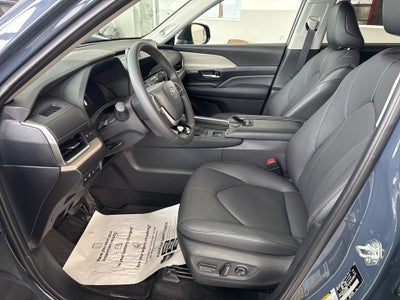 2025 Toyota GRAND HIGHLANDER HEV Limited