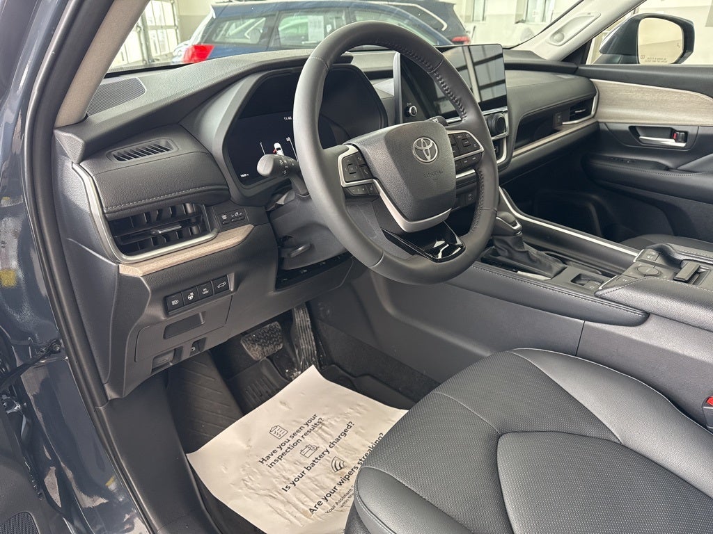 2025 Toyota GRAND HIGHLANDER HEV Limited