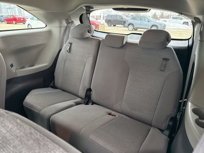 2021 Toyota SIENNA LE LE 8 Passenger