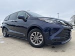 2021 Toyota SIENNA LE LE 8 Passenger